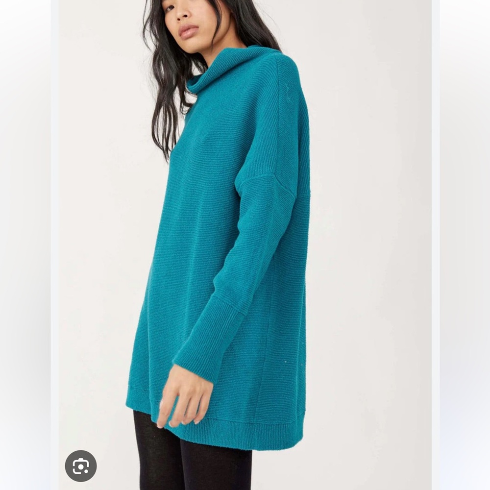 Free people Ottoman Slouchy Tunic in
Audacious